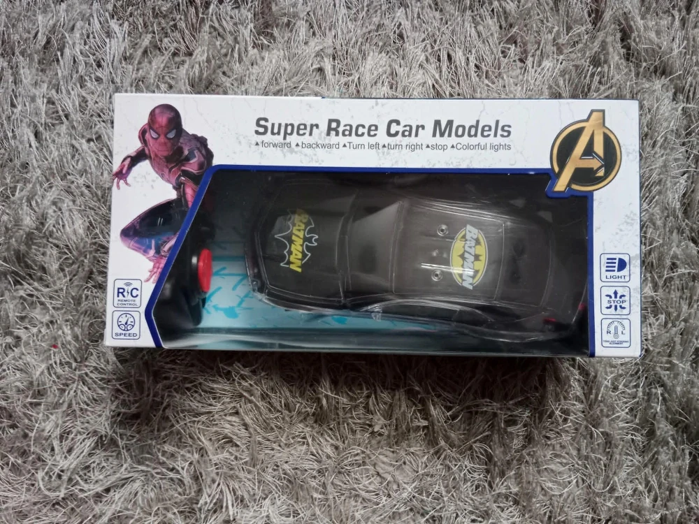 Auto na ovládání BATMAN