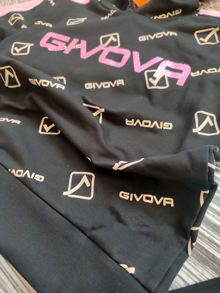 Tepláková souprava GIVOVA