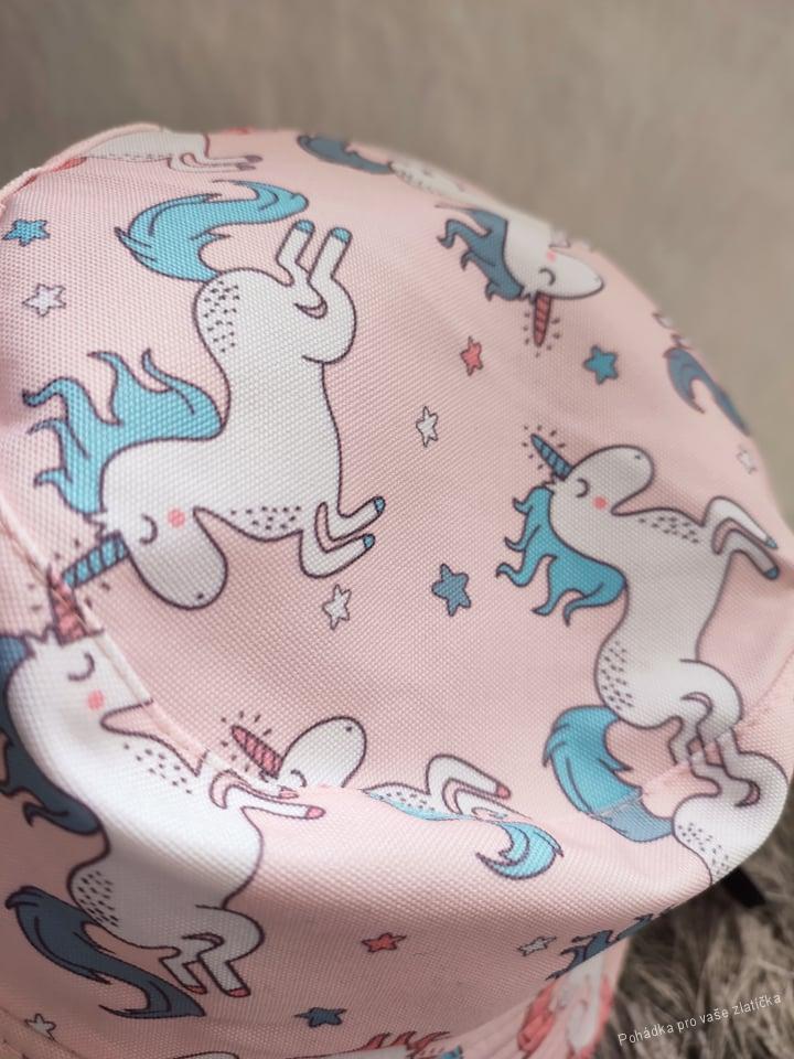 Dívčí plátěný klobouk