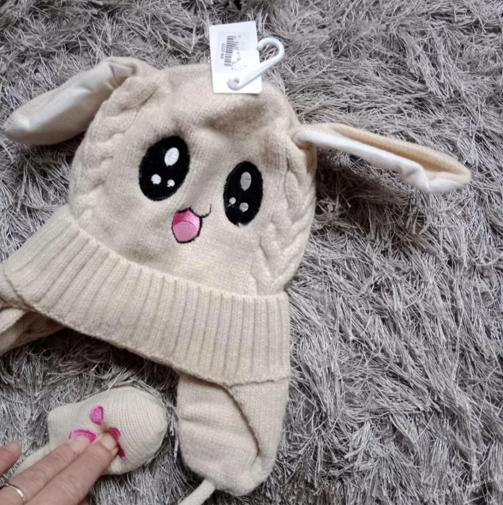 Veselá zimní čepice - vystřelovací uši