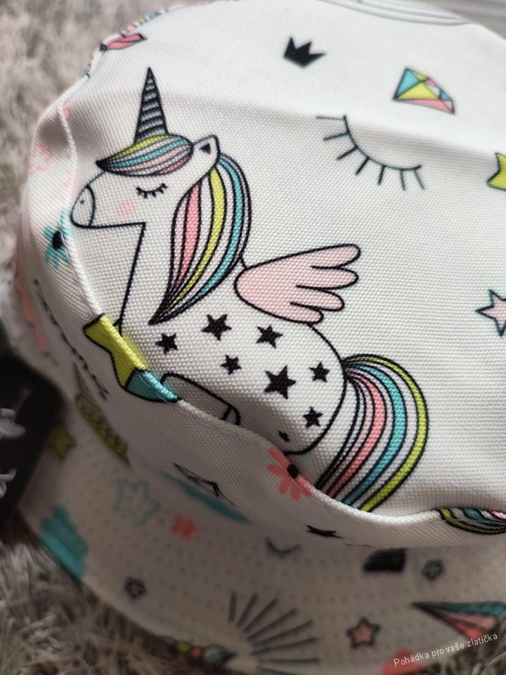 Dívčí plátěný klobouk